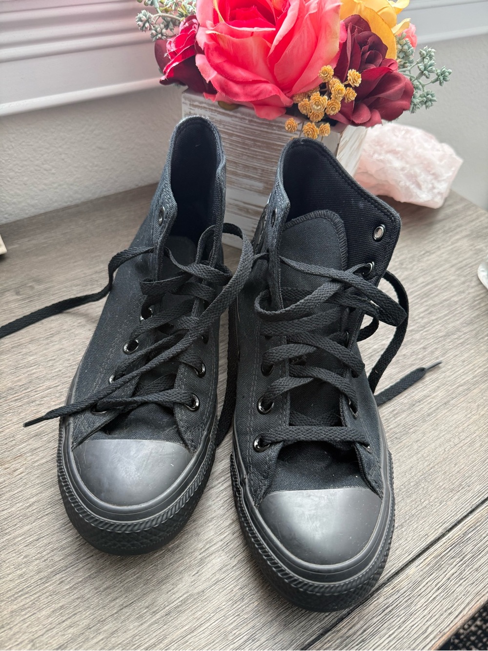 Converse Chuck Taylor All Star High Top Sneakers Women’s 7.5 Black Monochrome